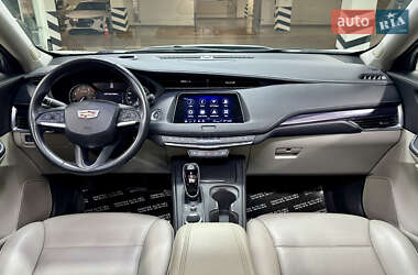Внедорожник / Кроссовер Cadillac XT4 2022 в 