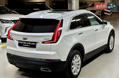 Внедорожник / Кроссовер Cadillac XT4 2022 в 