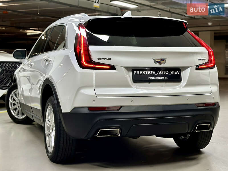 Внедорожник / Кроссовер Cadillac XT4 2022 в Киеве