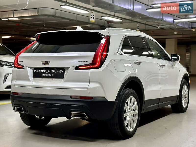 Внедорожник / Кроссовер Cadillac XT4 2022 в Киеве
