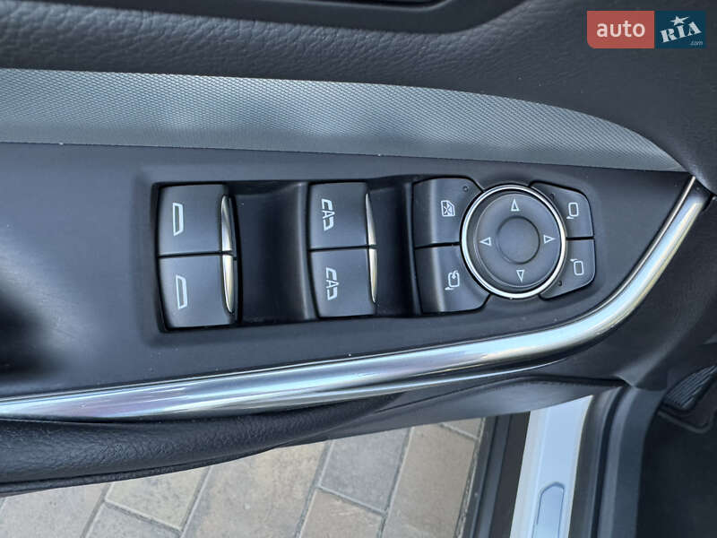Внедорожник / Кроссовер Cadillac XT4 2019 в Виннице