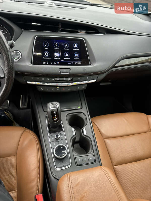 Позашляховик / Кросовер Cadillac XT4 2018 в Києві фото 11 Позашляховик / Кросовер Cadillac XT4 2018 в Києві
