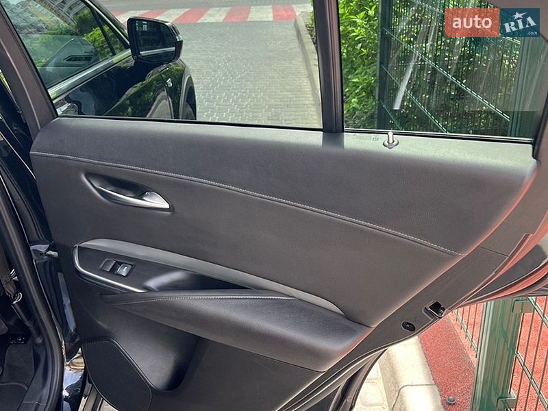 Внедорожник / Кроссовер Cadillac XT4 2020 в Киеве