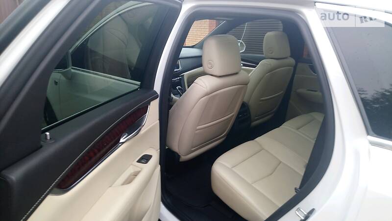 Позашляховик / Кросовер Cadillac XT5 2017 в Василькові