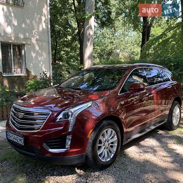 Внедорожник / Кроссовер Cadillac XT5 2017 в Одессе