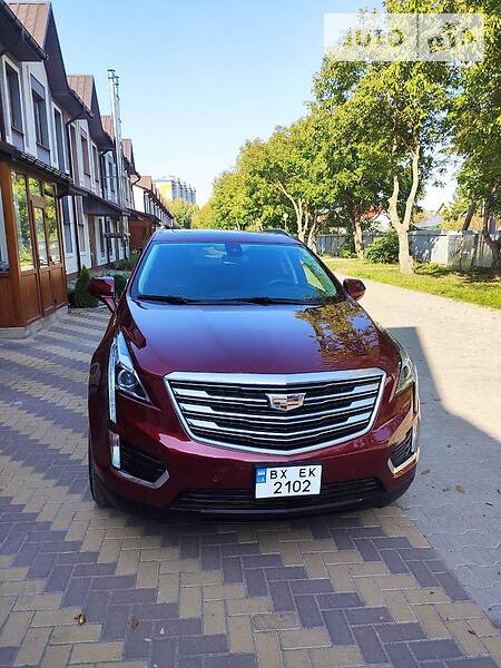 Внедорожник / Кроссовер Cadillac XT5 2018 в Хмельницком