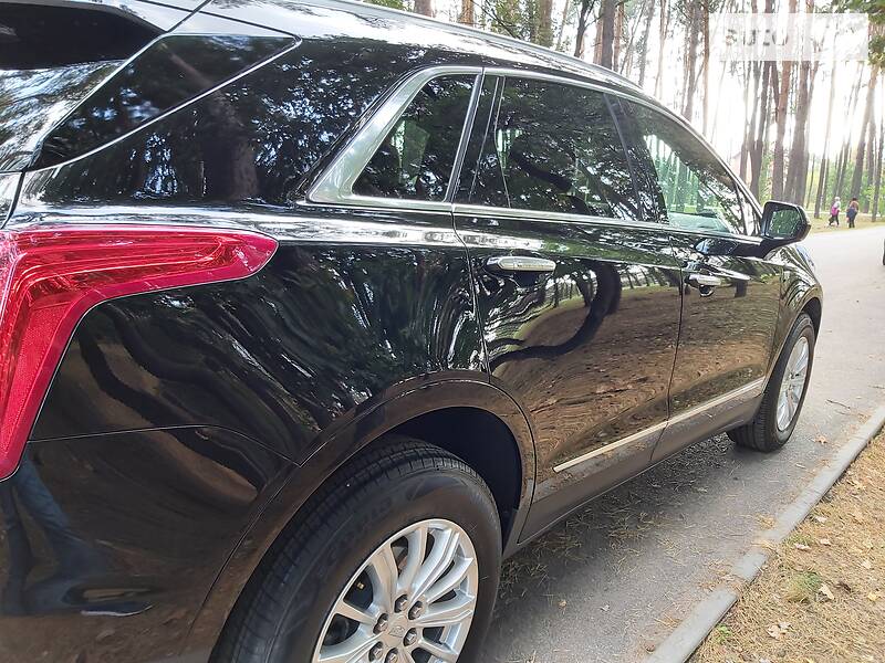 Внедорожник / Кроссовер Cadillac XT5 2016 в Житомире