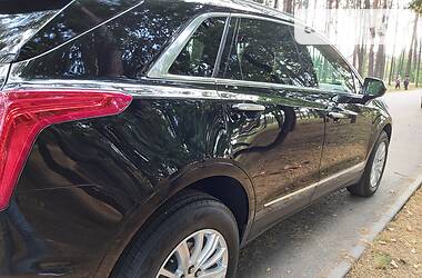 Позашляховик / Кросовер Cadillac XT5 2016 в Житомирі