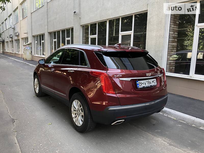 Внедорожник / Кроссовер Cadillac XT5 2016 в Одессе