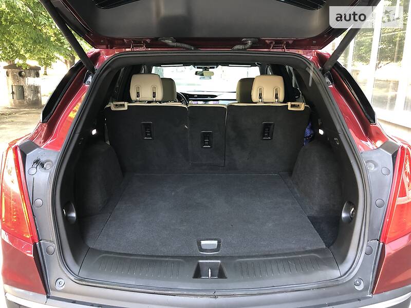 Внедорожник / Кроссовер Cadillac XT5 2016 в Одессе