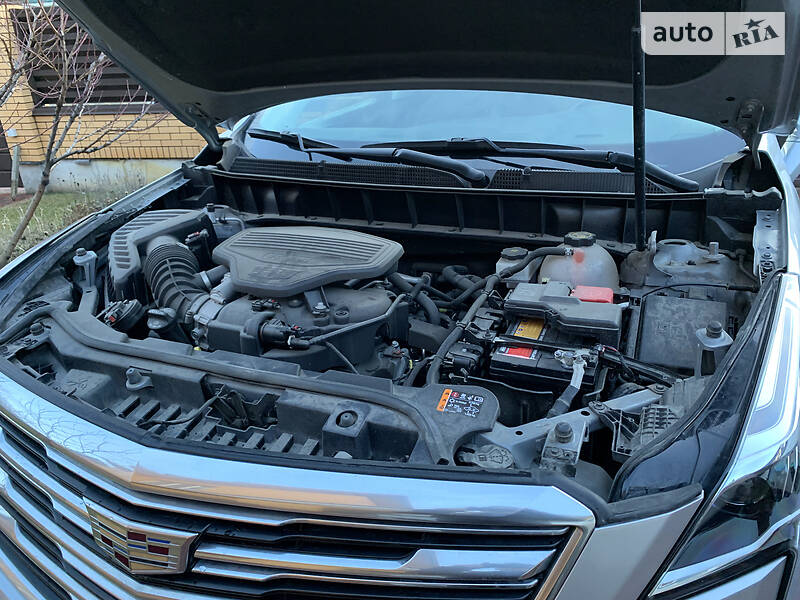 Внедорожник / Кроссовер Cadillac XT5 2018 в Киеве