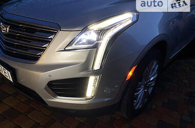 Внедорожник / Кроссовер Cadillac XT5 2018 в 