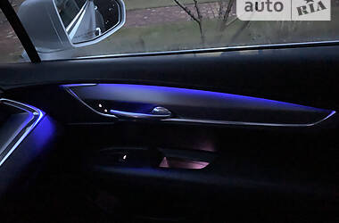 Внедорожник / Кроссовер Cadillac XT5 2018 в 