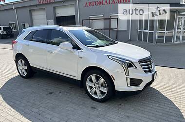 Внедорожник / Кроссовер Cadillac XT5 2017 в Киеве