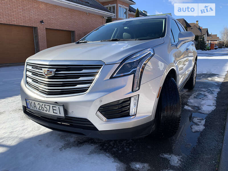 Внедорожник / Кроссовер Cadillac XT5 2018 в Киеве