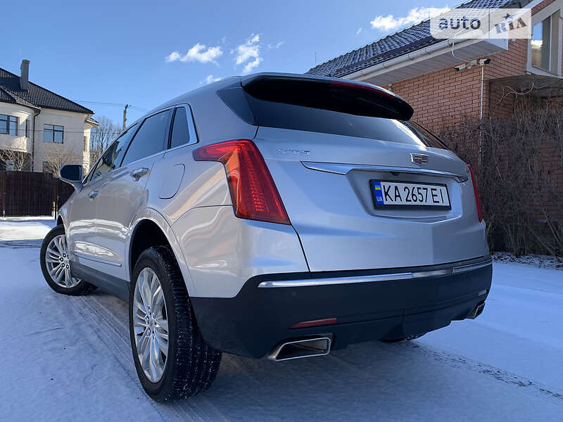 Внедорожник / Кроссовер Cadillac XT5 2018 в Киеве