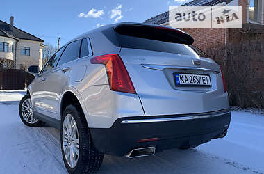 Внедорожник / Кроссовер Cadillac XT5 2018 в 