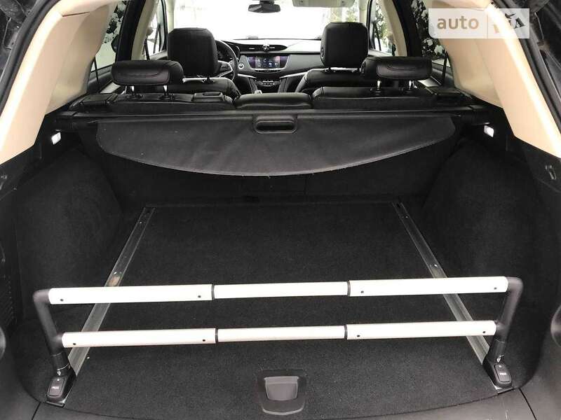 Внедорожник / Кроссовер Cadillac XT5 2016 в Коломые