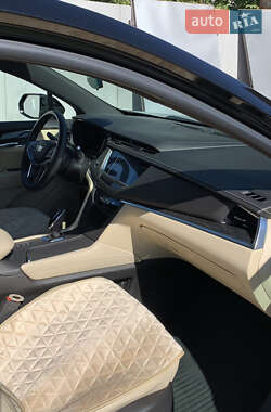 Внедорожник / Кроссовер Cadillac XT5 2018 в Кропивницком