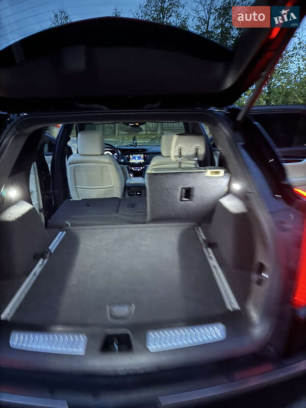 Внедорожник / Кроссовер Cadillac XT5 2017 в Умани