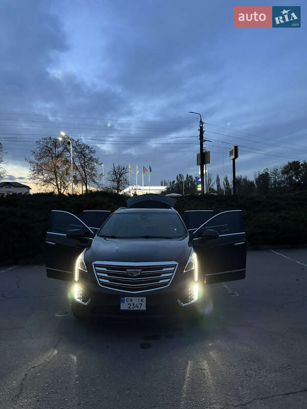 Внедорожник / Кроссовер Cadillac XT5 2017 в Умани