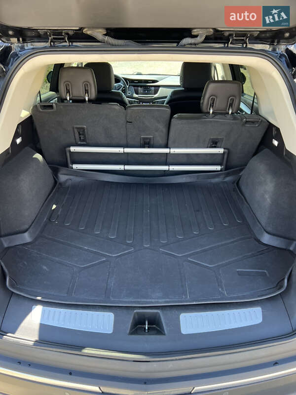 Внедорожник / Кроссовер Cadillac XT5 2018 в Харькове