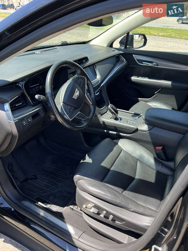 Внедорожник / Кроссовер Cadillac XT5 2018 в Харькове