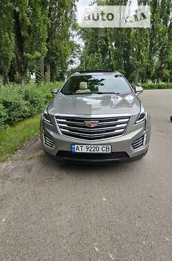 Внедорожник / Кроссовер Cadillac XT5 2018 в 