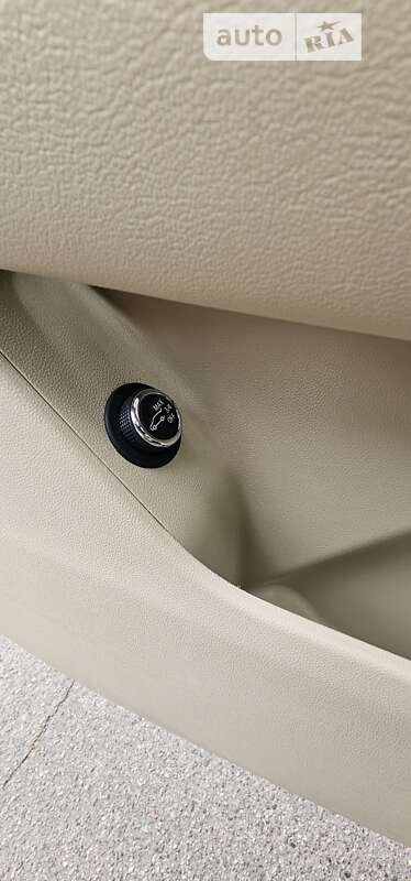 Внедорожник / Кроссовер Cadillac XT5 2018 в Киеве фото 33 Внедорожник / Кроссовер Cadillac XT5 2018 в Киеве