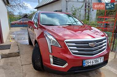 Позашляховик / Кросовер Cadillac XT5 2019 в Заваллі