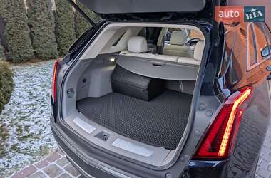 Внедорожник / Кроссовер Cadillac XT5 2021 в 