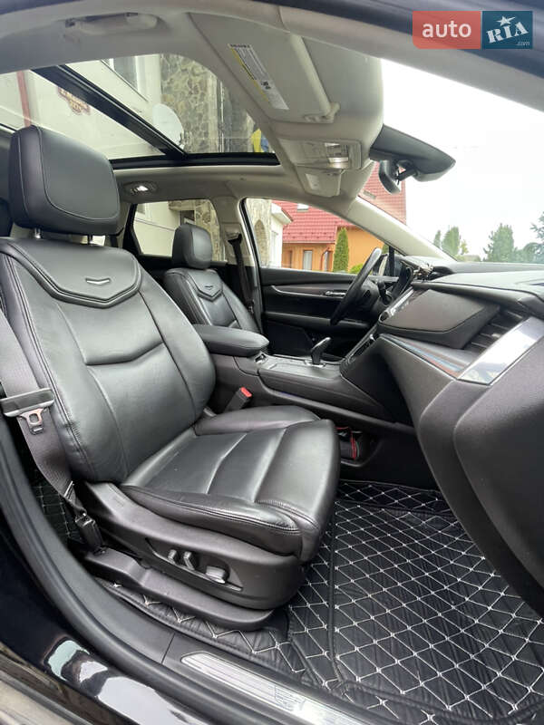 Внедорожник / Кроссовер Cadillac XT5 2016 в Коломые