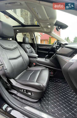 Внедорожник / Кроссовер Cadillac XT5 2016 в 
