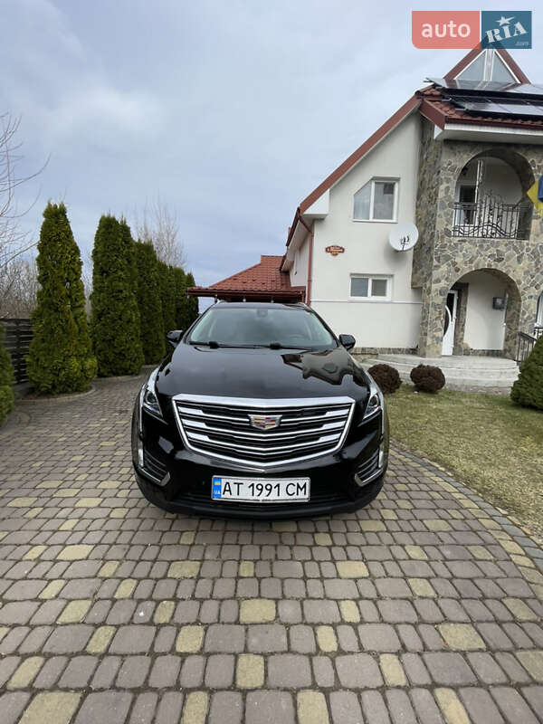 Внедорожник / Кроссовер Cadillac XT5 2016 в Коломые