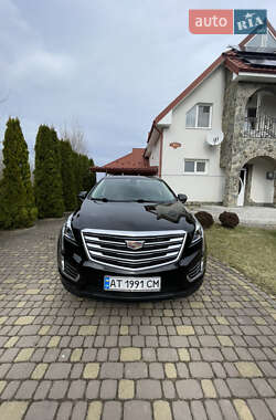 Внедорожник / Кроссовер Cadillac XT5 2016 в 