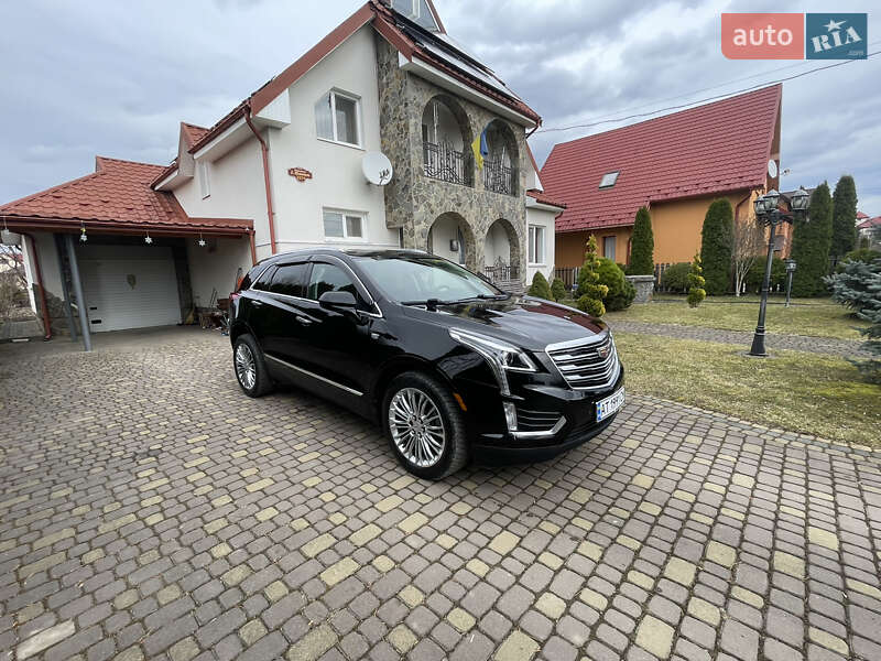 Внедорожник / Кроссовер Cadillac XT5 2016 в Коломые