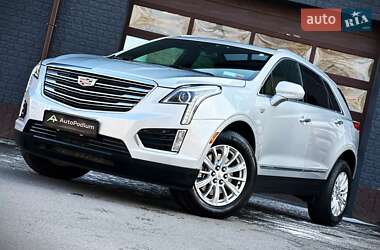 Внедорожник / Кроссовер Cadillac XT5 2017 в Киеве