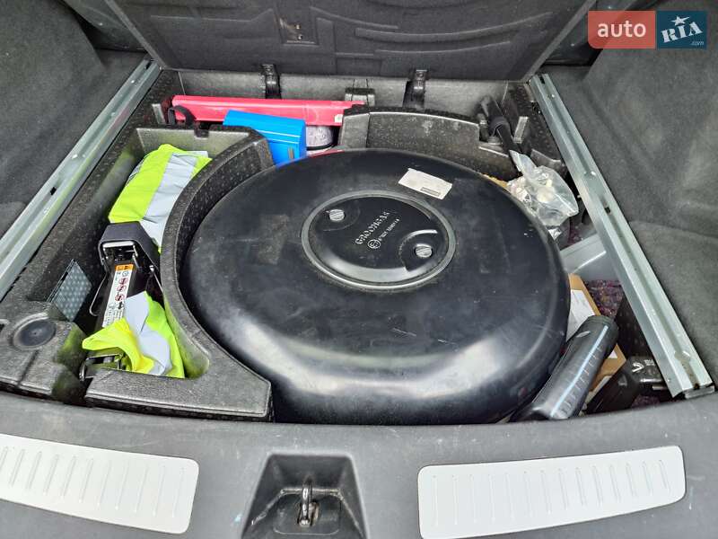 Внедорожник / Кроссовер Cadillac XT5 2017 в Луцке