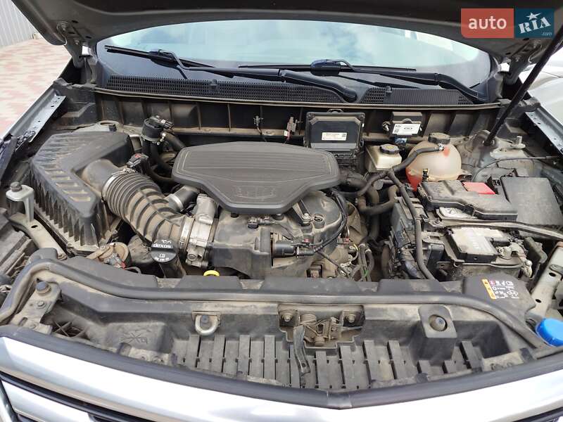 Внедорожник / Кроссовер Cadillac XT5 2017 в Луцке