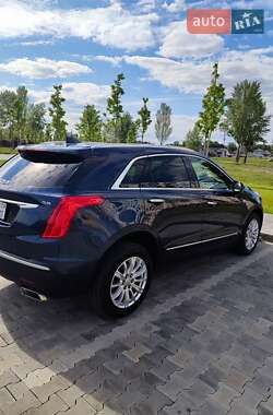 Внедорожник / Кроссовер Cadillac XT5 2018 в 
