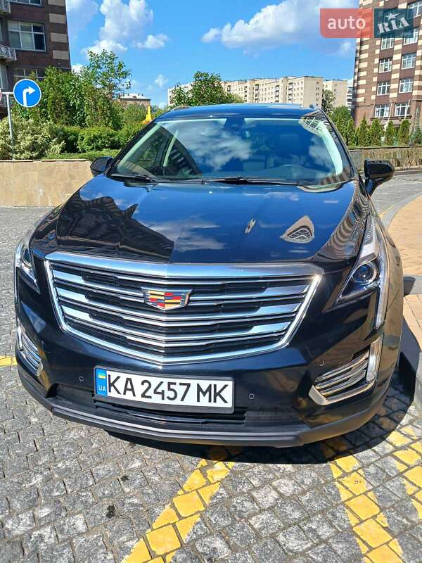 Внедорожник / Кроссовер Cadillac XT5 2017 в Киеве