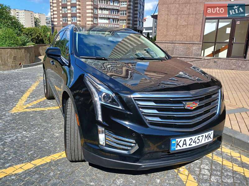 Внедорожник / Кроссовер Cadillac XT5 2017 в Киеве
