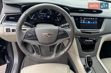 Внедорожник / Кроссовер Cadillac XT5 2018 в 