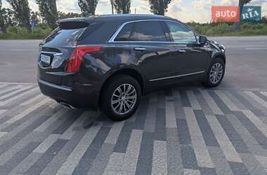 Внедорожник / Кроссовер Cadillac XT5 2016 в 