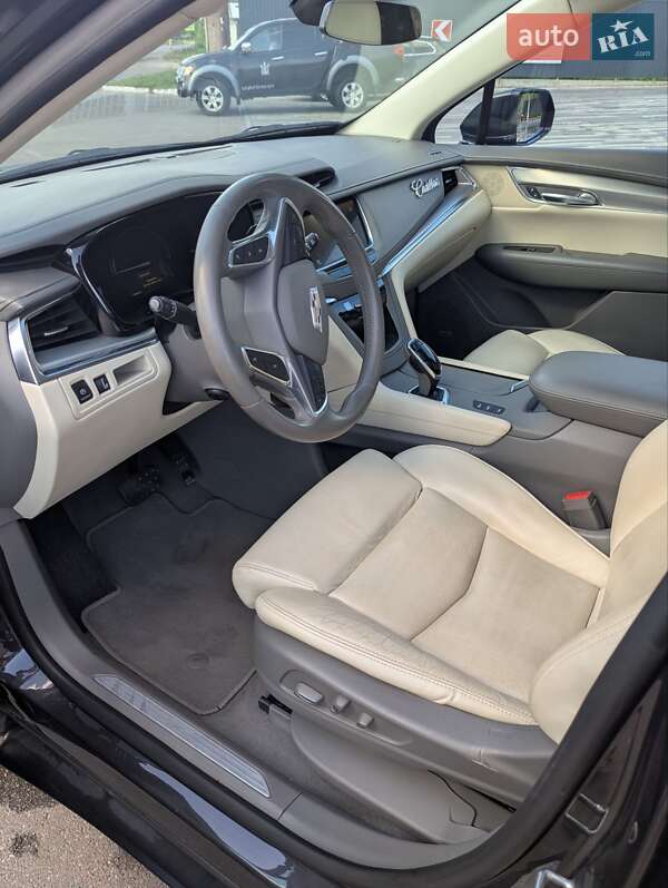 Позашляховик / Кросовер Cadillac XT5 2016 в Василькові