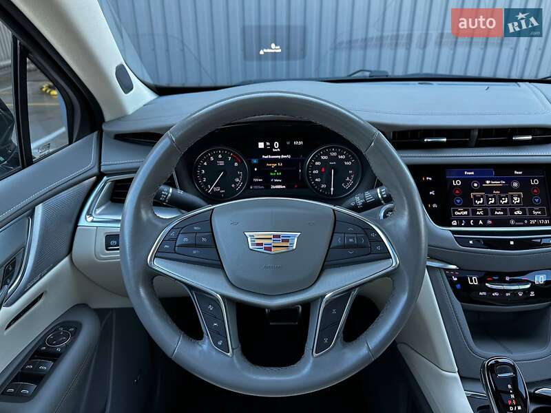 Позашляховик / Кросовер Cadillac XT5 2021 в Луцьку