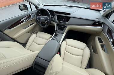 Внедорожник / Кроссовер Cadillac XT5 2021 в 