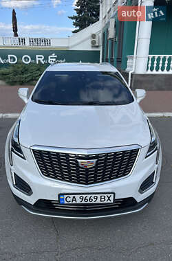 Внедорожник / Кроссовер Cadillac XT5 2019 в 