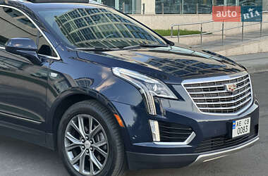 Внедорожник / Кроссовер Cadillac XT5 2017 в 