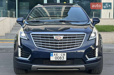 Внедорожник / Кроссовер Cadillac XT5 2017 в 